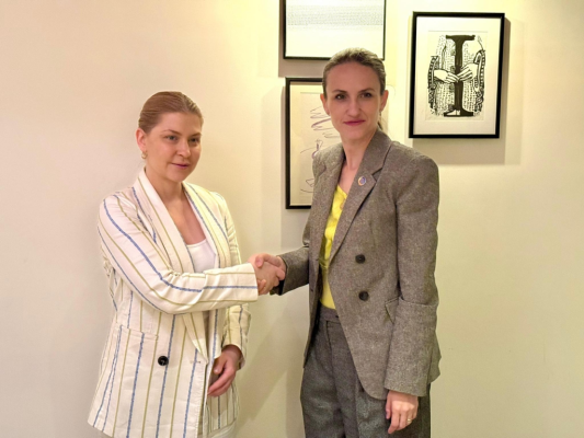 Ce răspunde ministrul de Externe, Oana Țoiu, la criticile privind ținuta sa. "Tactici de știri false și asta e ceva ce nu este acceptabil"