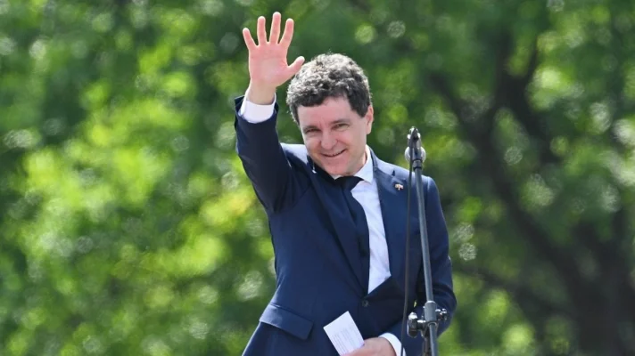 Nicușor Dan are o cotă de încredere foarte bună după ce a devenit președinte. Cine sunt următorii politicieni preferați de români – sondaj CURS