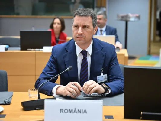 Ministrul Finanţelor: Simion minte, spunând că în iunie se vor suspenda fondurile europene