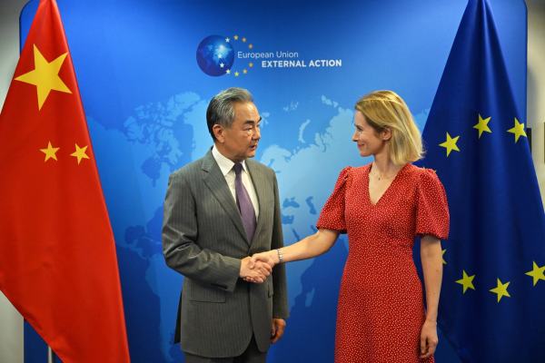 China: „Nu ne putem permite ca Rusia să piardă războiul cu Ucraina". Mesajul, „scăpat” de șeful diplomației de la Beijing