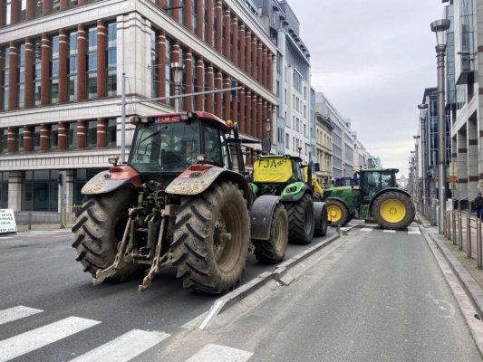 Tăieri bugetare după 2027: Oligarhii agricoli ar putea primi mai puțini bani de la UE, în timp ce tinerii și femeile fermier vor fi avantajați