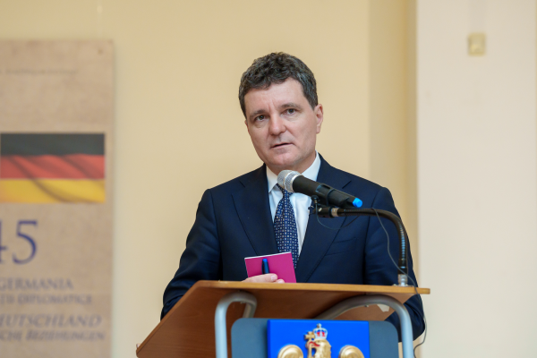Nicuşor Dan: „Forţele Aeriene contribuie decisiv la menținerea unei posturi de descurajare și apărare credibile pe întregul Flanc Estic al NATO”