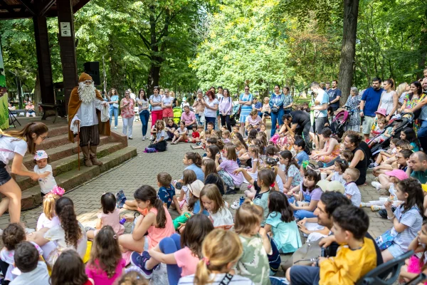 Ziua Internaţională a Copilului, în Bucureşti. Acces liber la expoziţia permanentă a Muzeului ”Antipa”, la Parlament, Depoul Dudeşti. ”Străzi deschise” cu spectacole, ateliere şi jocuri pe Calea Victoriei. KZilla Festival 2025, pe esplanada Operei Naţionale Bucureşti