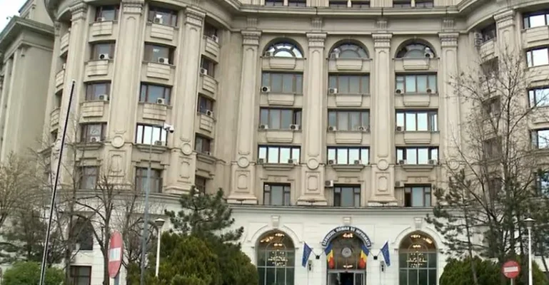 Probleme presante pe plan intern şi extern pentru preşedintele ţării. Numiri la SRI și CCR, relația cu SUA și UE