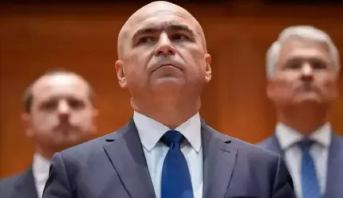 Video Directori la stat cu salarii mai mari decât al premierului Ilie Bolojan. Vor fi tăiate drastic: "Aşa e normal"