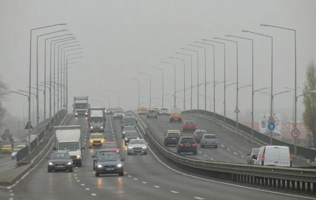 Bucureștenii se îneacă în poluare, autoritățile, incapabile să vină cu soluții