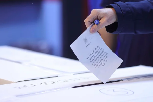 USR anunță că 25 de secții de vot din Ilfov au rămas fără buletine și cere Poliției să urgenteze suplimentarea