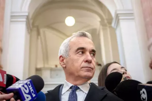 Percheziţii cu mascaţii la șeful de campanie al lui Călin Georgescu, Radu Pally, şi la Asociația "Pământul Strămoșesc", în dosarul finanțării electorale
