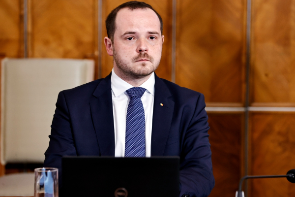 Alexandru Rogobete nu vrea să bage Sănătatea în comă: Reducerea numărului de posturi nu a fost discutată