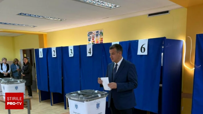 Eugen Tomac a votat la Chişinău: Am votat pentru un preşedinte cinstit, integru şi patriot! Ieşiţi la vot, români