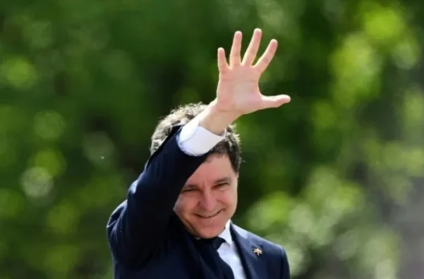 UPDATE - Nicuşor Dan, discuţii cu liderii partidelor: Este o primă întâlnire pentru formarea Guvernului/ Am agreat toţi că pentru discuţiile pe Guvern, trebuie să fie un acord care să fie cât mai complet
