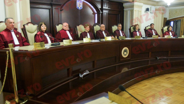 Opulență pe bani publici. Lux obscen la CCR: stilouri de zeci de mii de euro și zboruri business în destinații exotice