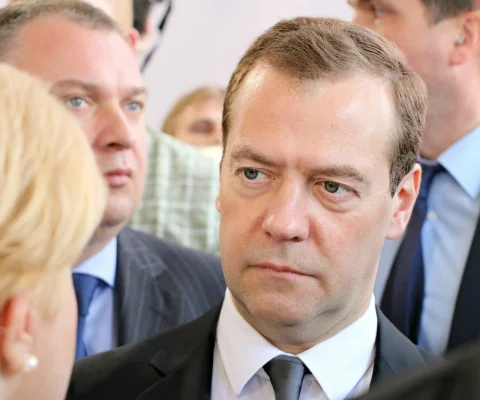 EPOCH TIMES | Medvedev propune crearea unei uriaşe „zone tampon” în Ucraina