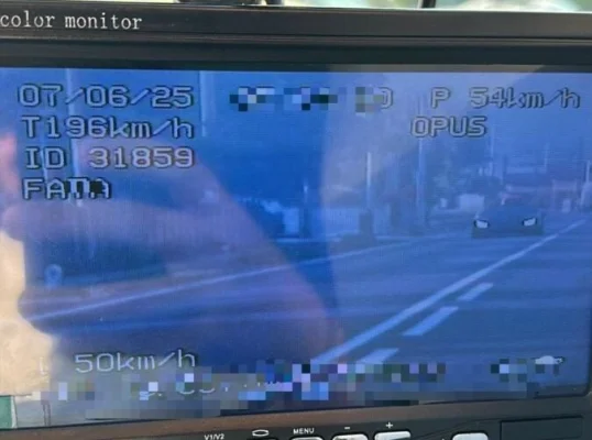 Andrew Tate, surprins cu 196 km/h într-o localitate din Vâlcea (surse)