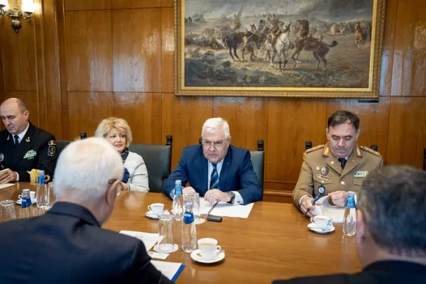 Ministrul Apărării propune intensificarea exercițiilor militare bilaterale România - Bulgaria. Discuții privind consolidarea securității regionale