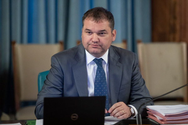 Cseke Attila: O să propunem desfiinţarea funcţiei de viceprimar la unităţile administrativ-teritoriale sub 1.500 de locuitori / La sporul pentru fonduri europene, un sistem mai flexibil, bazat pe performanţa funcţionarului